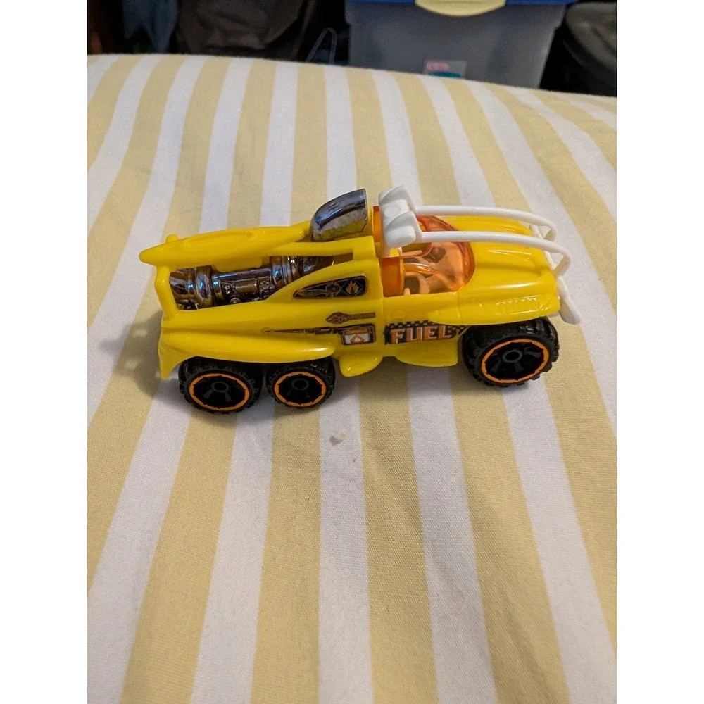 Vintage 2000 Hot Wheels XS-IVE Yellow Fuel Rally Diecast Ford Truck 1:64 Scale